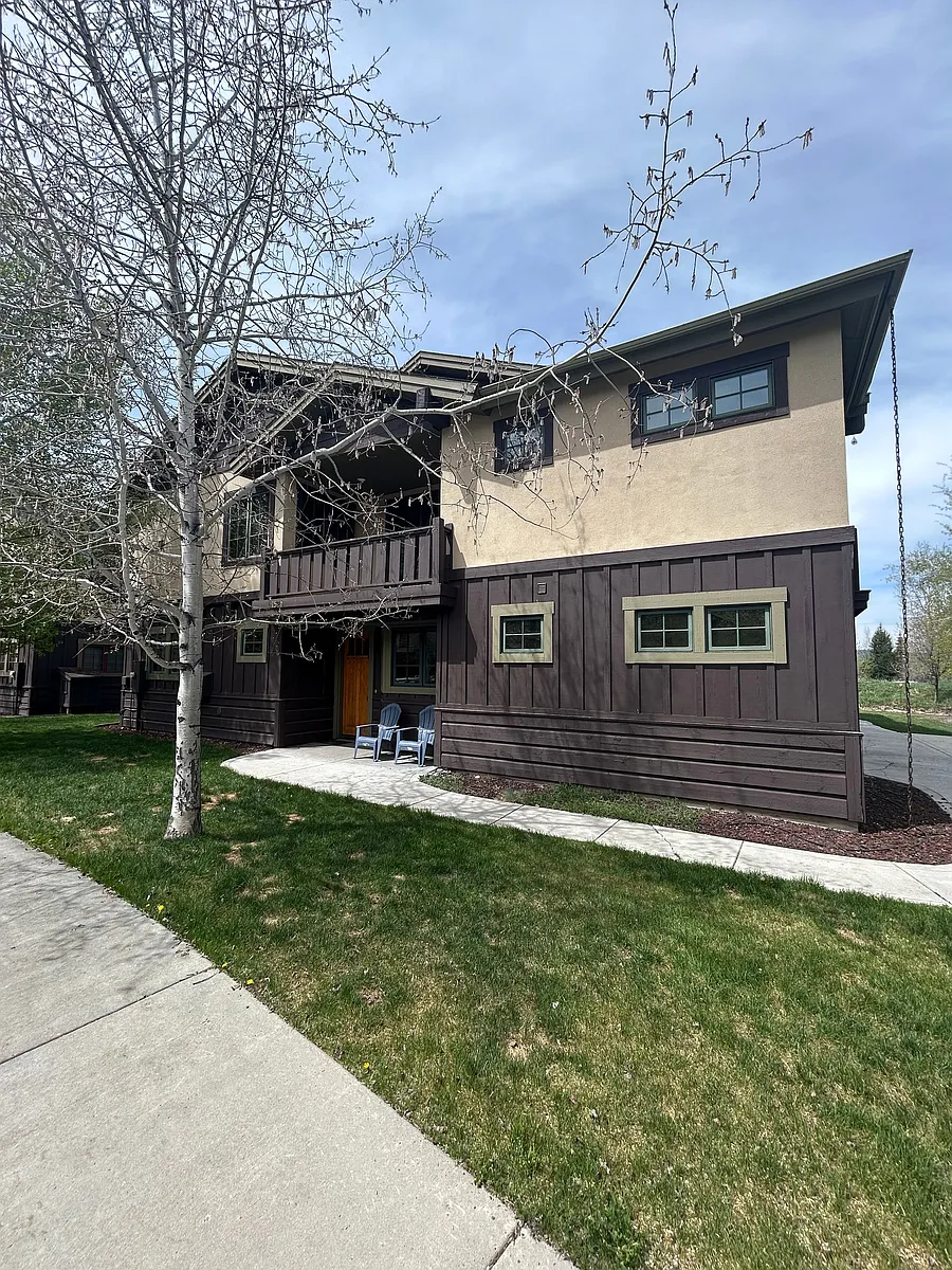 Building Photo - 1524 Roosevelt Ave