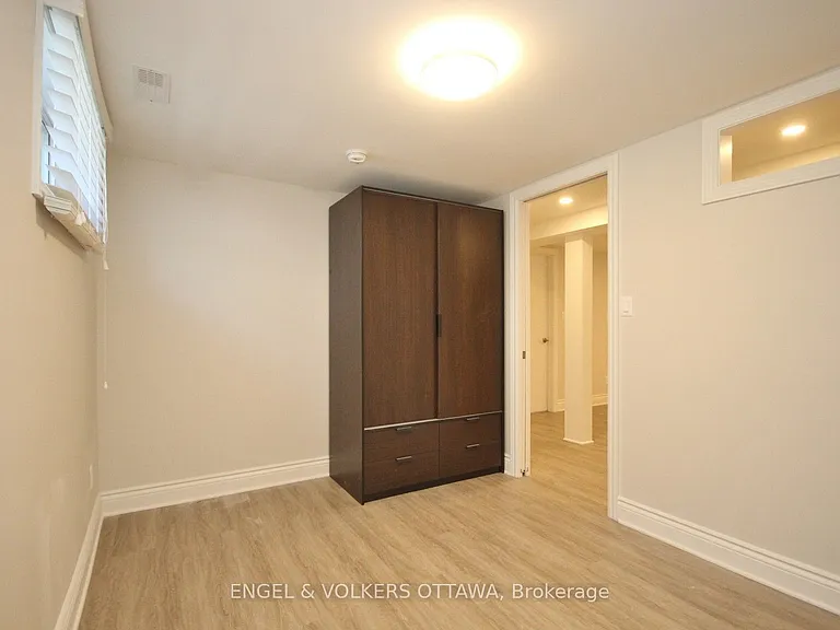 2073 Alton St #B — Photo 13