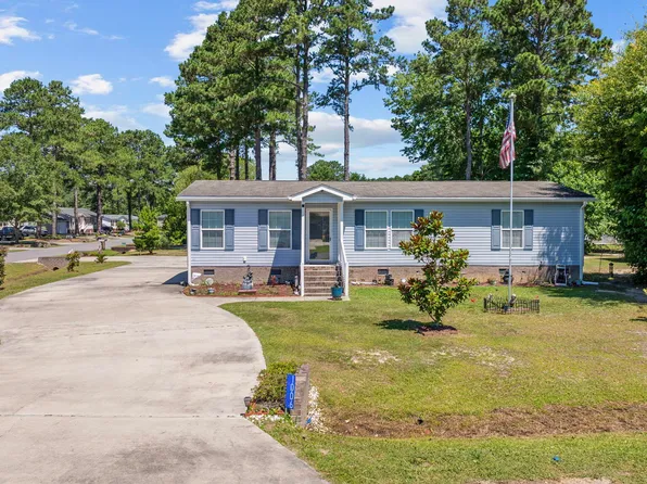 1006 Palm Court SW, Carolina Shores, NC 28467