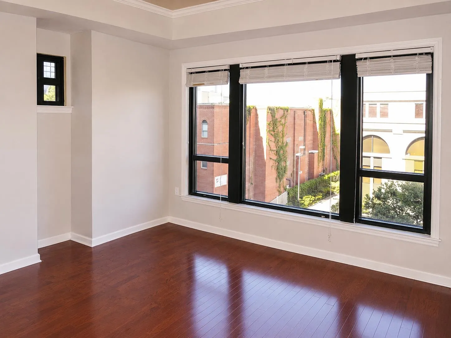 2 bed, 2.5 bath, 1289 sqft, $2,500 — Photo 3