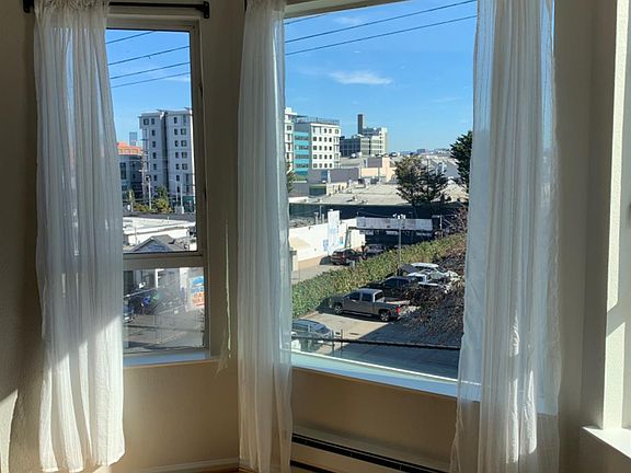 3rd image of 550 S Van Ness Ave APT 301