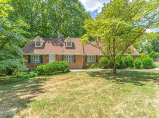 10817 Sallings Rd, Knoxville, TN 37922