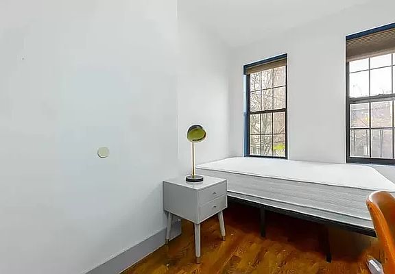 5th image of 274 Chauncey St #3F