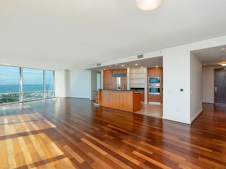 1288 Ala Moana Blvd #31D — Photo 2
