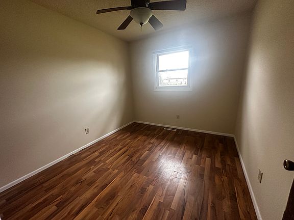3rd image of 2405-07 Dombey Rd #5
