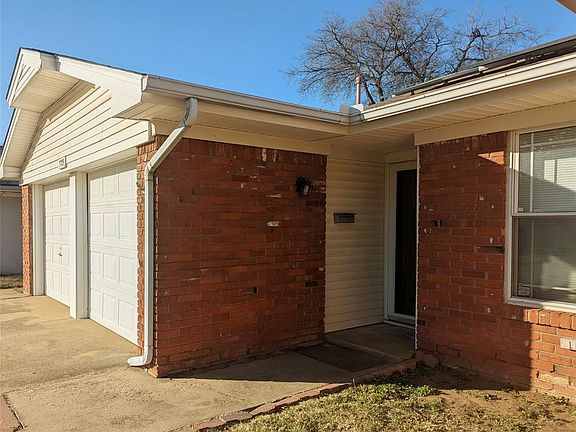 3rd image of 7705 NW 30th Ter