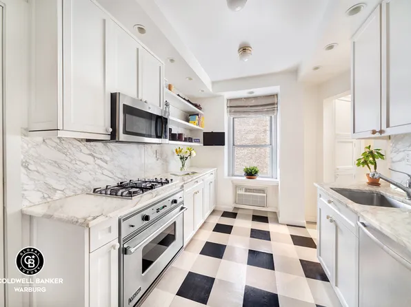 565 Park Avenue image 4 of 10