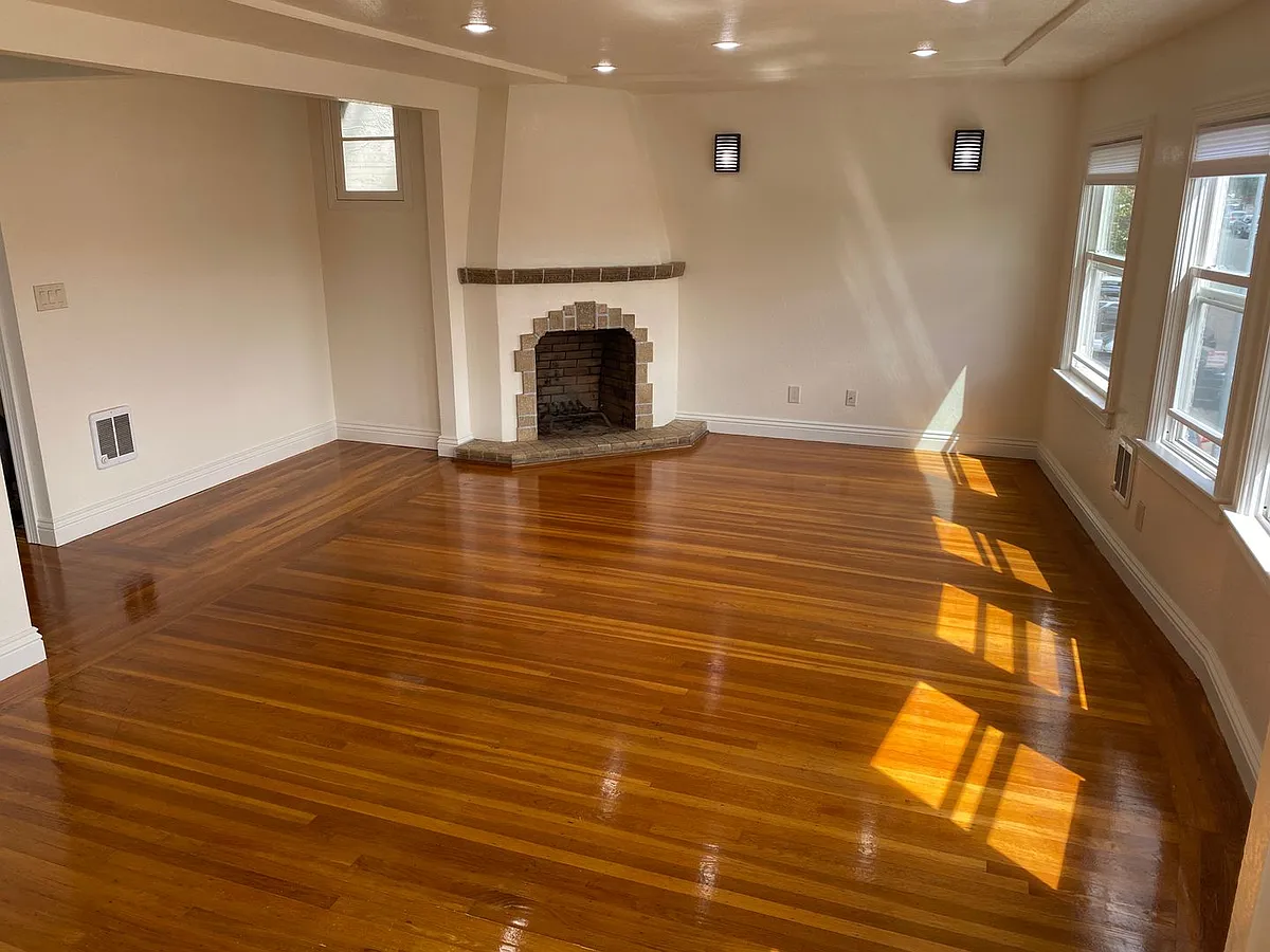 Building Photo - 1572 Palou Ave
