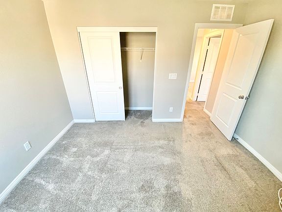 4th image of 2826 Turnstone Ridge St