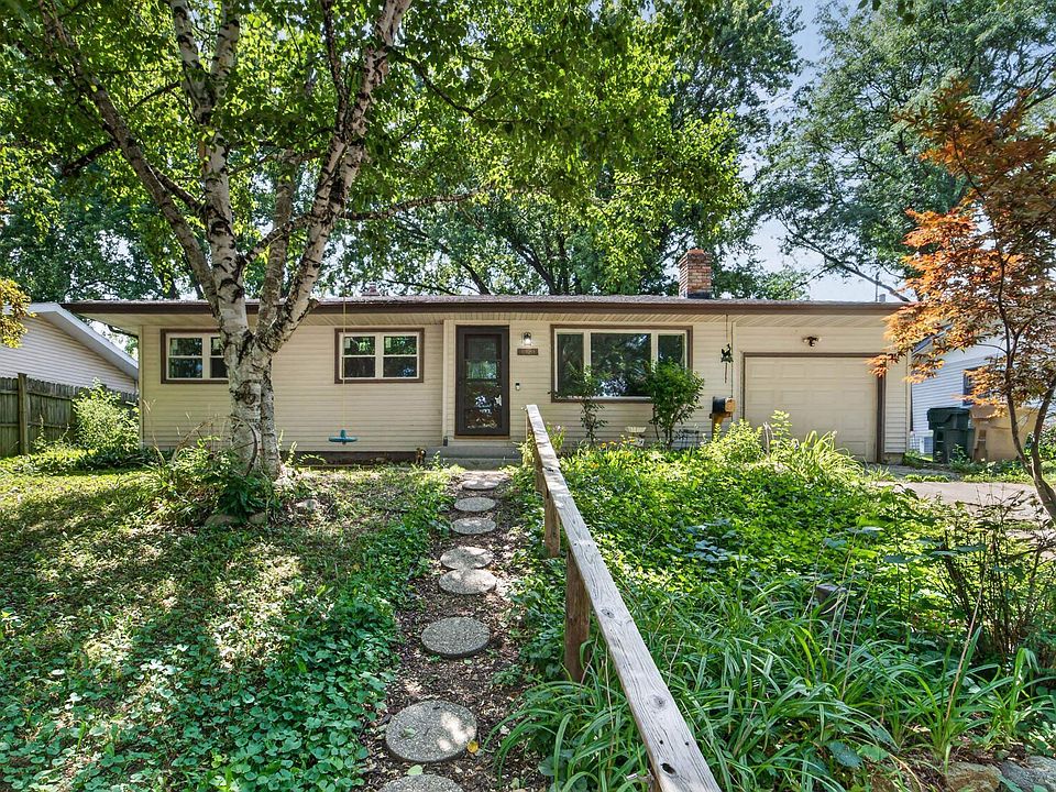 1st image of 1121 Debra Ln