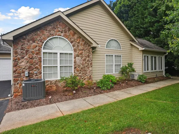 158 Salisbury Cir, Lynchburg, VA 24502