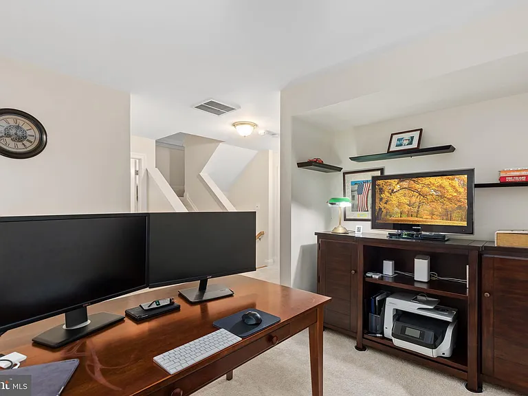 5114 Oneill Ln — Photo 23