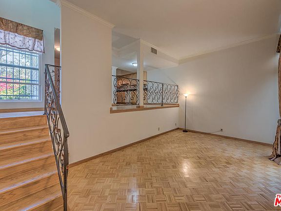 5th image of 4342 Gentry Ave APT 10