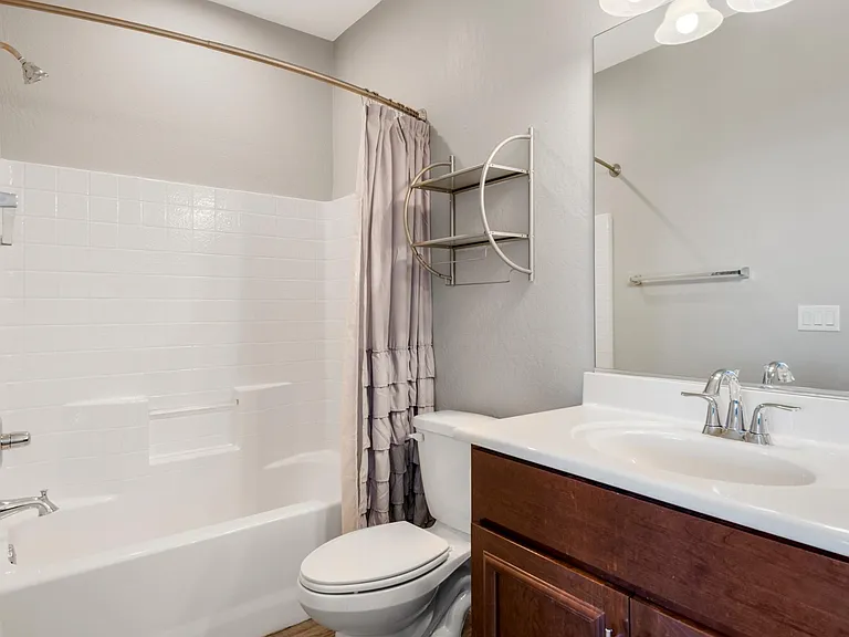 1196 N Waterside Dr — Photo 21