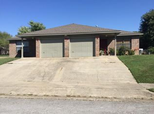 2405 Sam St #B, Fayetteville, AR 72704