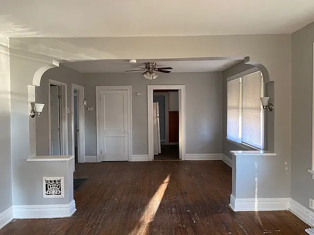 8107 Nola Ave — Photo 2
