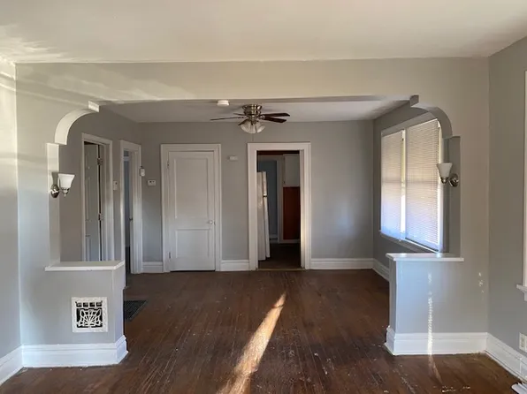 8107 Nola Ave, Saint Louis, MO 63114