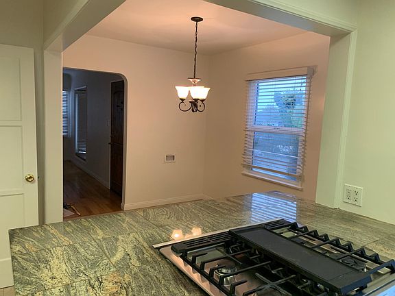 4th image of 7827 Naylor Ave
