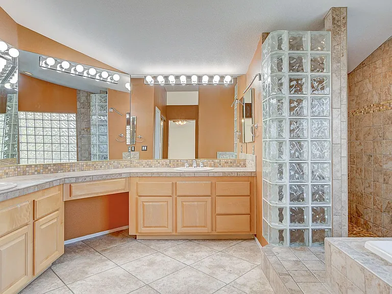 8401 Desert Quail Dr — Photo 47