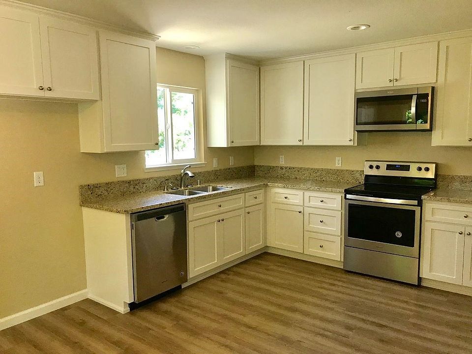 1st image of 17957 Penn Valley Dr