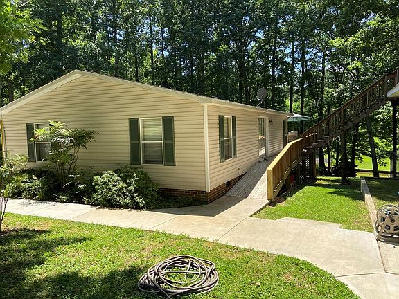 3rd image of 115 Hillside Dr