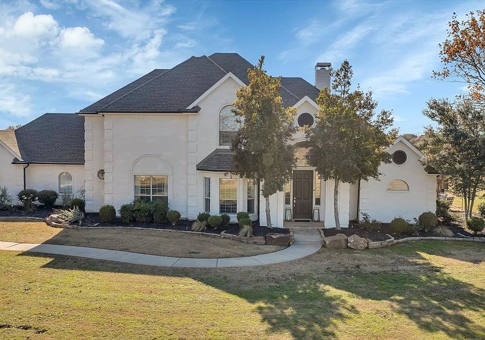 1st image of 560 Palomino Dr
