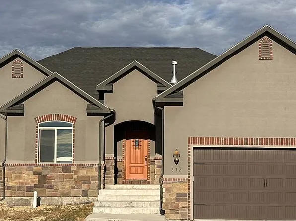 332 Flagstone Dr, Rock Springs, WY 82901