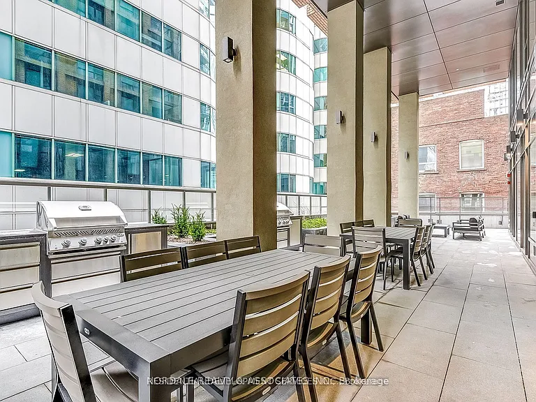 28 Widmer St #3923 — Photo 5