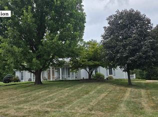 101 Mimosa Dr, Anna, IL 62906