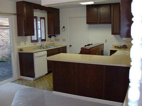 4th image of 432 Francis Avenue Ct