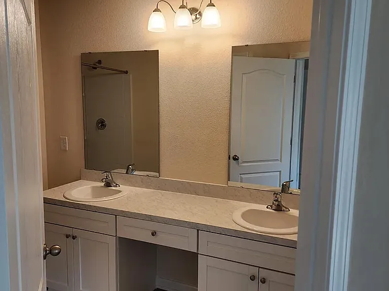 130 Pasadena Dr — Photo 12