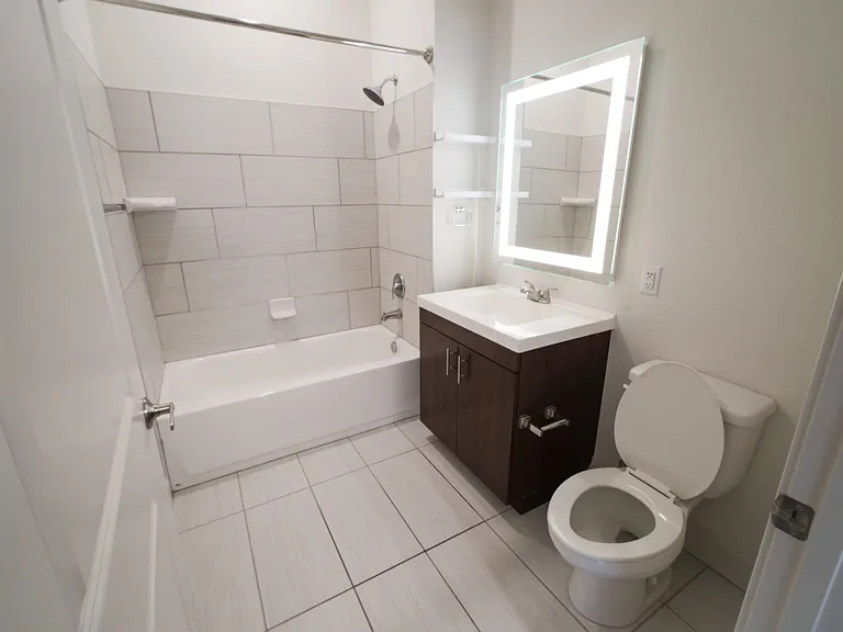 219 NW 19th St #105 — Photo 1