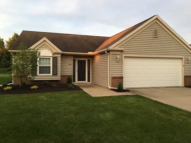 1919 Westwind Dr photo 1
