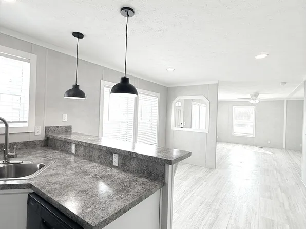 4000 E 134th St #1015, Chicago, IL 60633