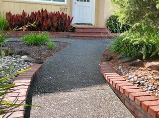 207 Knight Dr, San Rafael, CA 94901