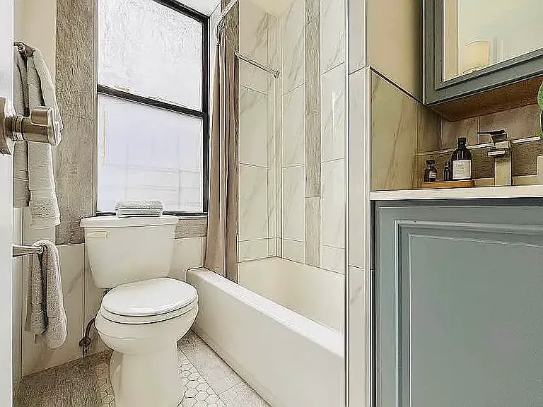 312 S 3rd St #14 — Photo 4