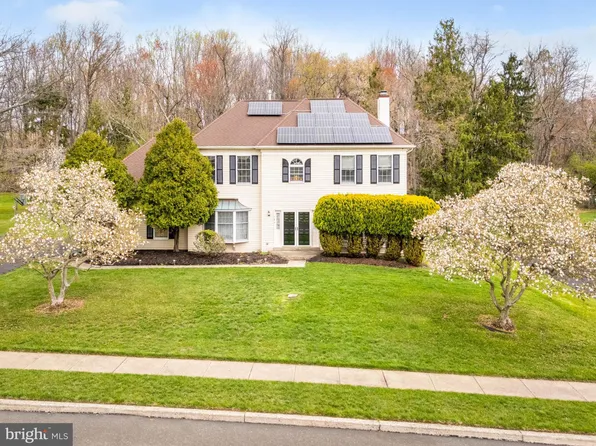 749 Castlewood Dr, Dresher, PA 19025