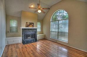 2nd image of 1518 Battlefield Dr