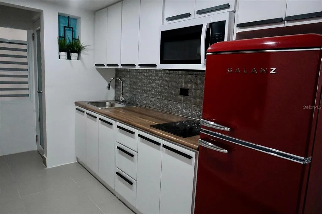 1 bed, 1.5 bath, 900 sqft, $1,200 — Photo 4