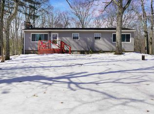 103 Catalpa Ln, Dingmans Ferry, PA 18328