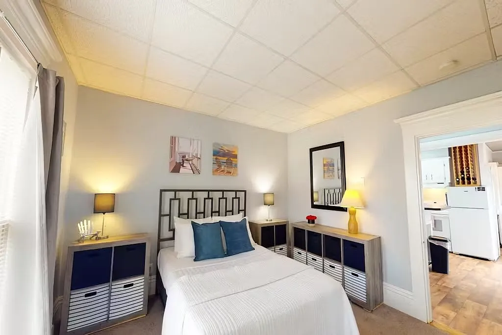 23 Mechanic Street Apt. 2 Upper — Photo 3
