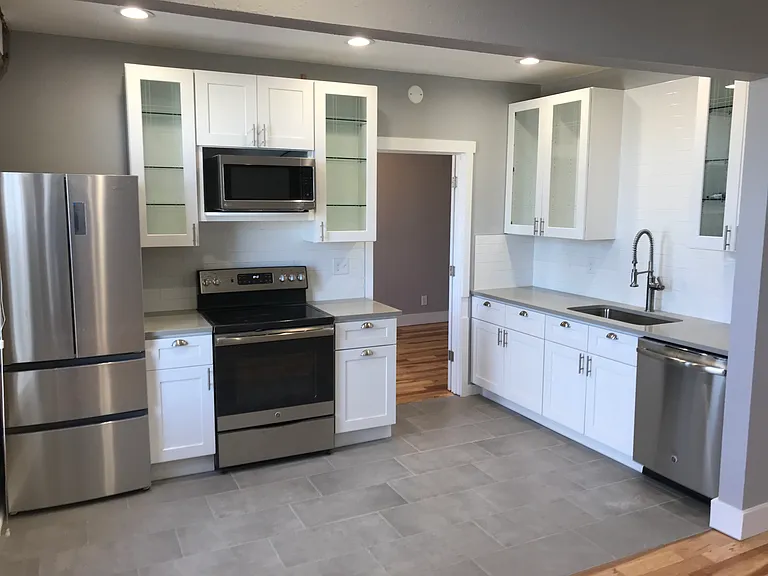 1045 W 14th Ave #205 — Photo 2