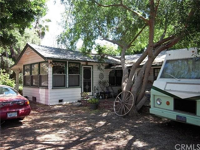 2nd image of 26016 Oak St