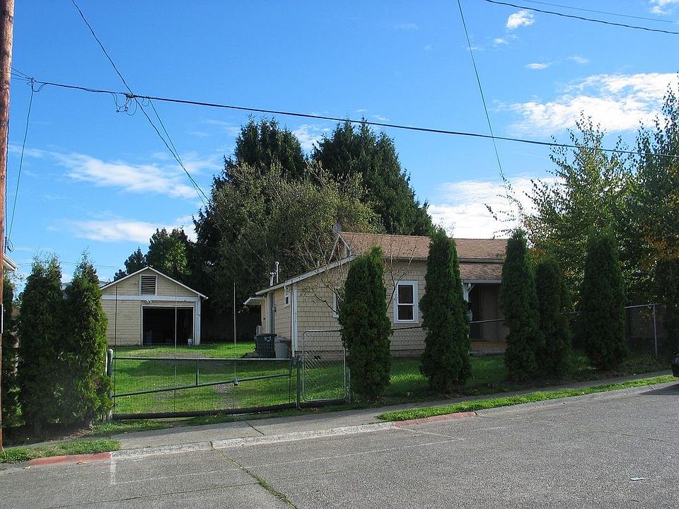 1st image of 934 Pleasant Ave