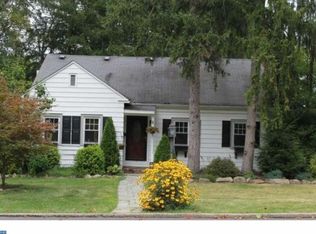 27 Hillside Ave, Chalfont, PA 18914