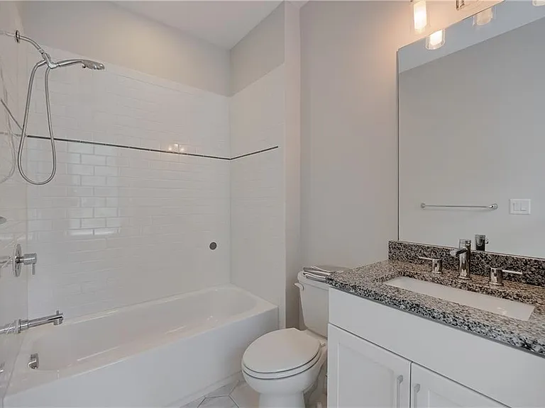 733 Taylor Ct NE — Photo 39