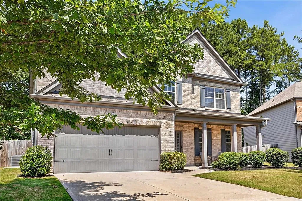 4 bed, 3.0 bath, 3188 sqft, $3,300 — Photo 2