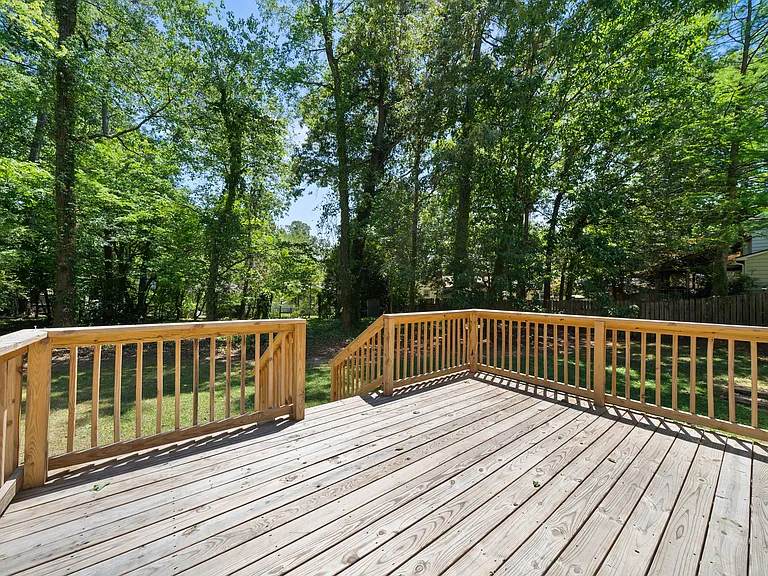 2108 Treverton Pl — Photo 34