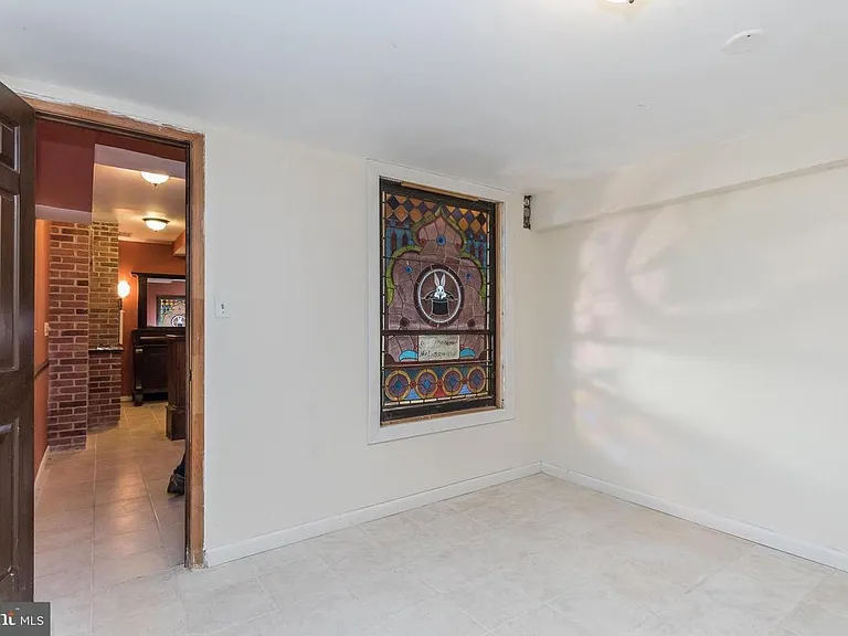 2112 Sondra Ct — Photo 4