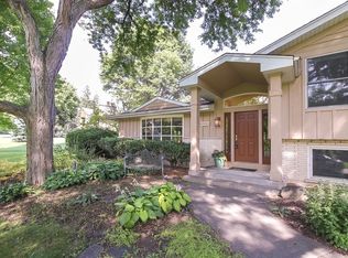 6N001 Glendale Rd, Medinah, IL 60157